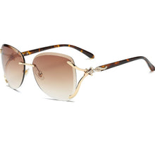 Load image into Gallery viewer, Women Rimless Round Lens Metal Frame Sunglasses
