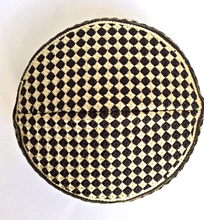 Load image into Gallery viewer, Men's hand Embroidered Kufi