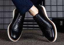Load image into Gallery viewer, Men's Oxfords Lace-up Wingtip Shoes