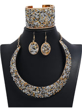 Load image into Gallery viewer, Rhinestone Collar Gold Metal Necklace Set