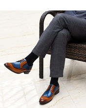 Load image into Gallery viewer, Classic Man Leather Oxford Wingtip Shoe