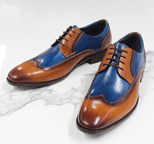 Load image into Gallery viewer, Classic Man Leather Oxford Wingtip Shoe
