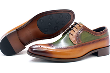 Load image into Gallery viewer, Classic Man Leather Oxford Wingtip Shoe