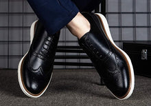 Load image into Gallery viewer, Men&#39;s Oxfords Lace-up Wingtip Shoes
